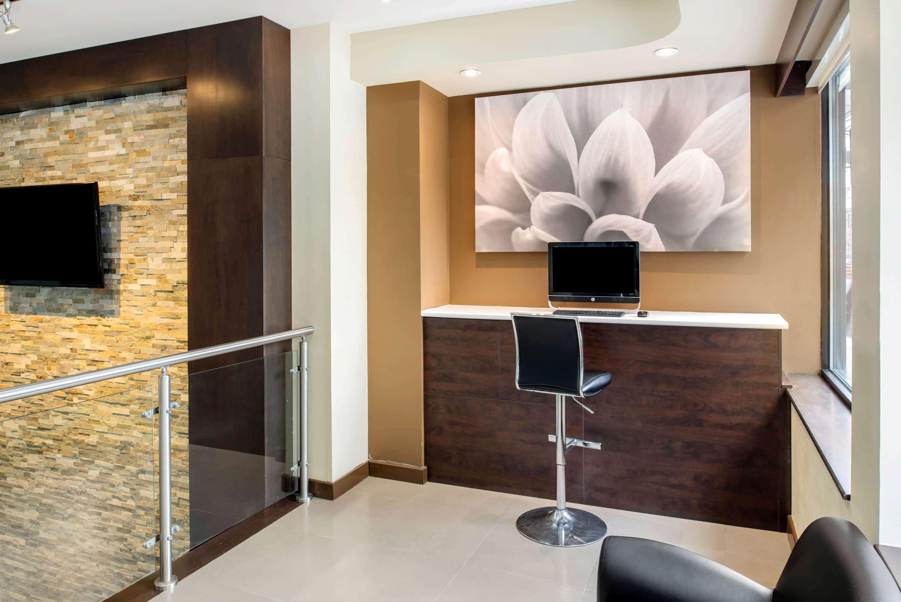Hotel La Quinta By Wyndham Oshawa Zewnętrze zdjęcie