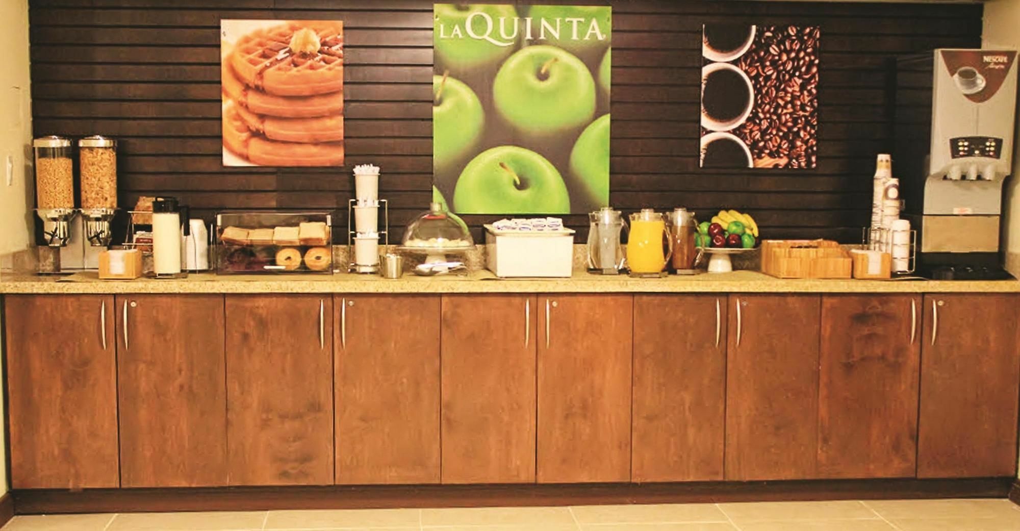 Hotel La Quinta By Wyndham Oshawa Zewnętrze zdjęcie